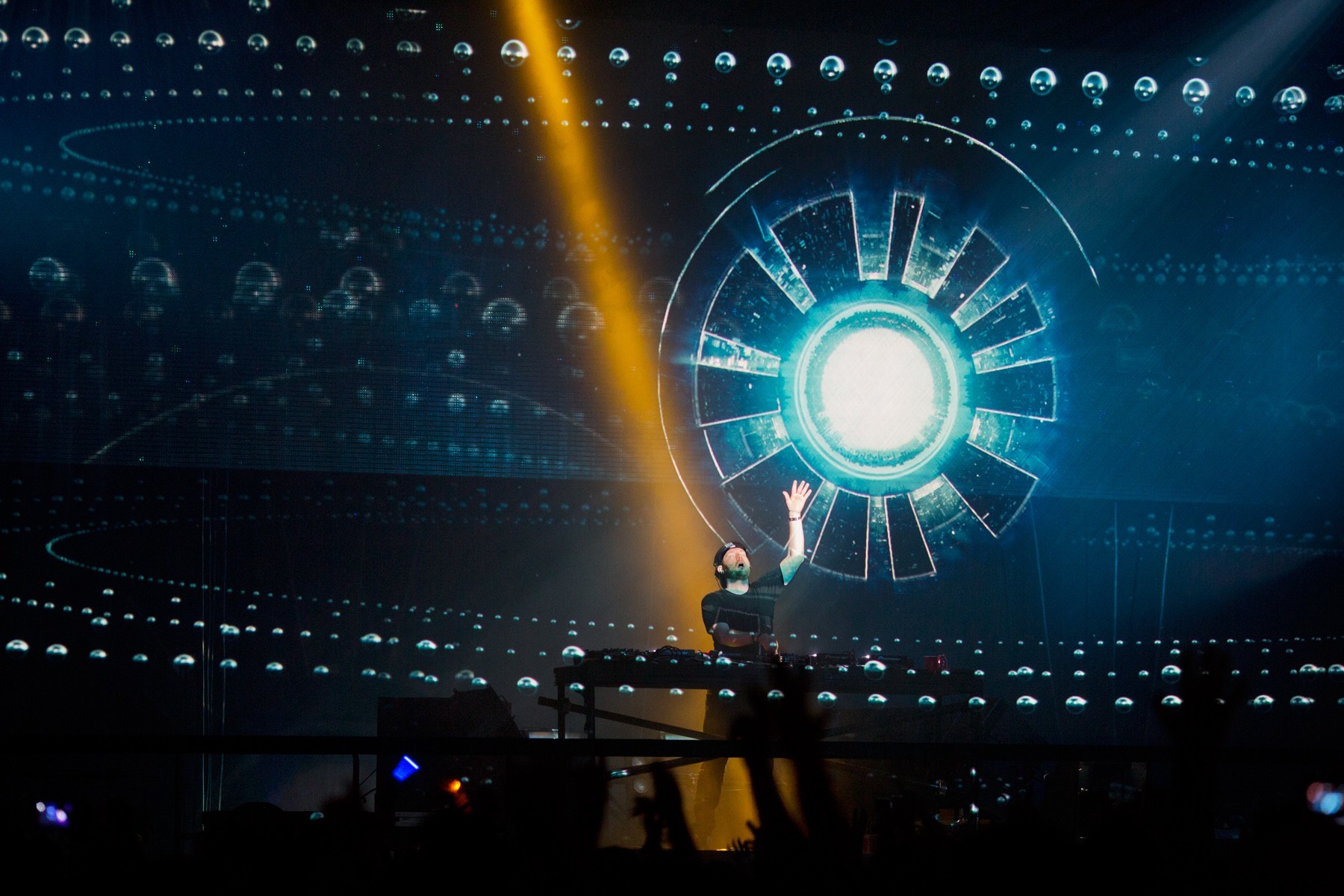 Reusable 3D Holographic Projection System HoloGauze Screen Mesh Screen