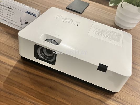 quality RS232 Business Multimedia Projectors 3000 Lumen 3LCD Display 1024x768 XGA factory